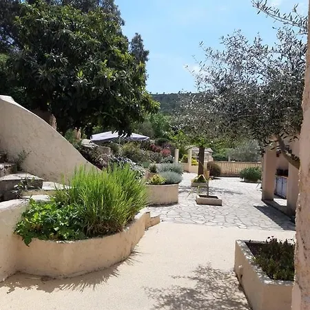 Maison d'hôtes Ailleurs Land - Provence